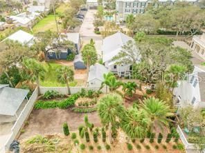 На продажу: $550,000 (0.08 acres)