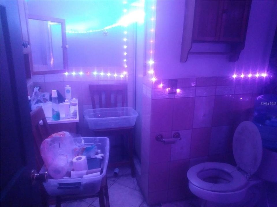 En Venta: $165,000 (4 camas, 2 baños, 1820 Pies cuadrados)