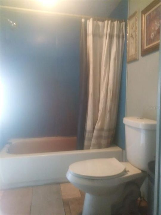 En Venta: $165,000 (4 camas, 2 baños, 1820 Pies cuadrados)