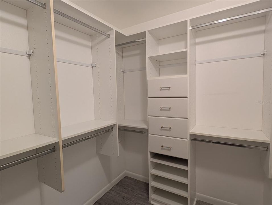 На продажу: $435,000 (2 спален, 2 ванн, 1776 Квадратных фут)