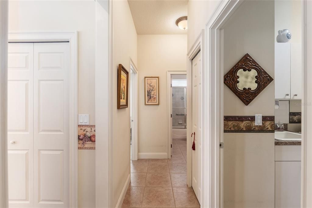 En Venta: $569,000 (4 camas, 3 baños, 2545 Pies cuadrados)