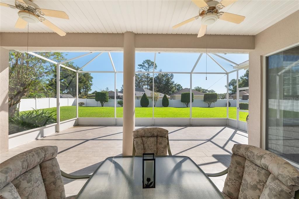 En Venta: $569,000 (4 camas, 3 baños, 2545 Pies cuadrados)