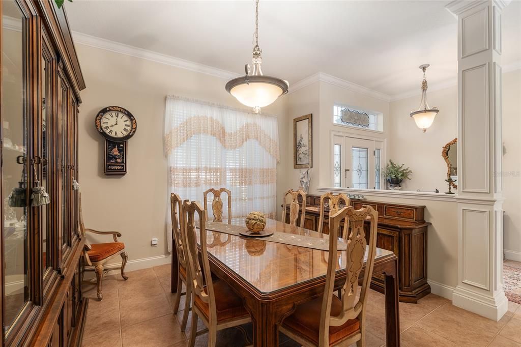 En Venta: $569,000 (4 camas, 3 baños, 2545 Pies cuadrados)