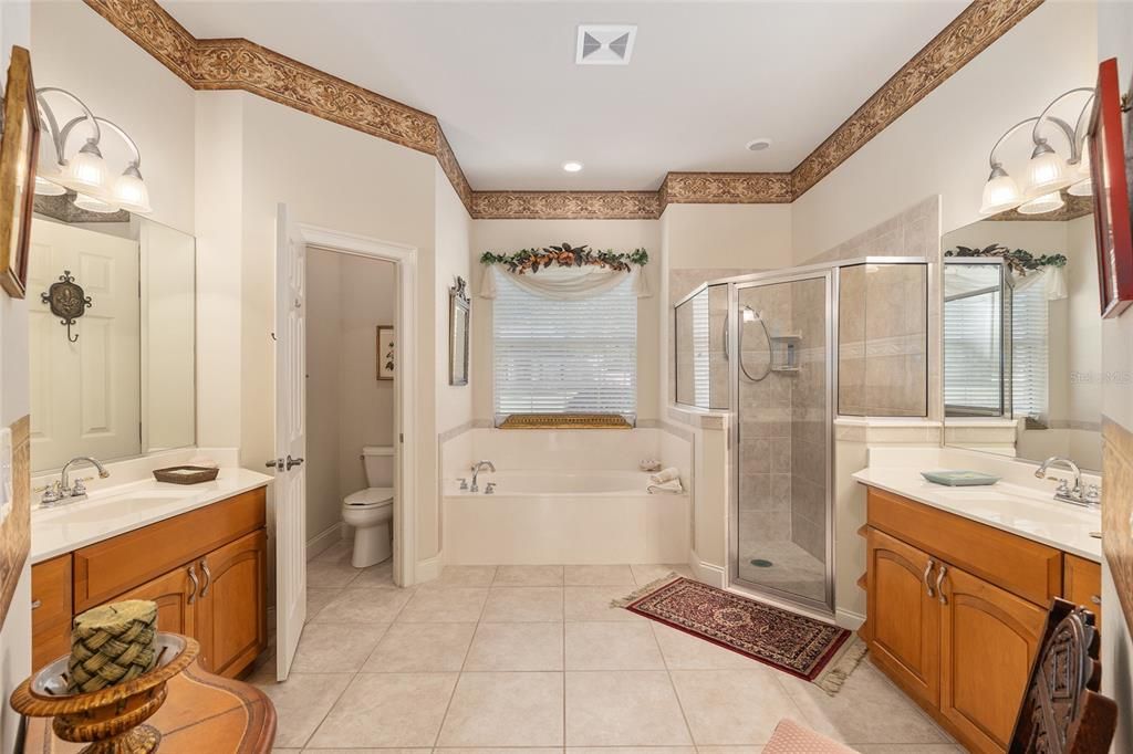 En Venta: $569,000 (4 camas, 3 baños, 2545 Pies cuadrados)