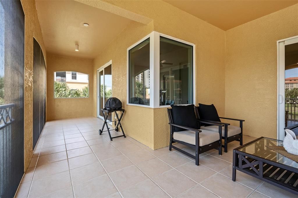 En Venta: $649,000 (3 camas, 2 baños, 2480 Pies cuadrados)