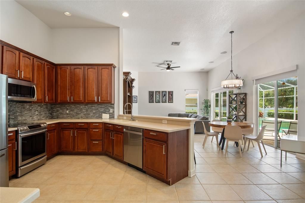 For Sale: $498,000 (4 beds, 2 baths, 2508 Square Feet)