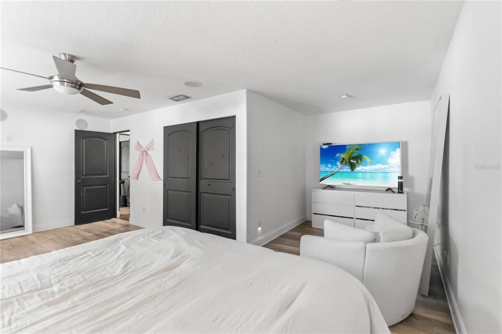 For Sale: $1,290,000 (4 beds, 3 baths, 3535 Square Feet)