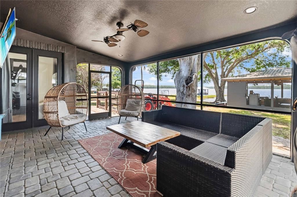 For Sale: $1,290,000 (4 beds, 3 baths, 3535 Square Feet)