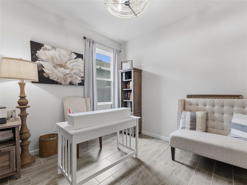 En Venta: $429,900 (4 camas, 2 baños, 2446 Pies cuadrados)