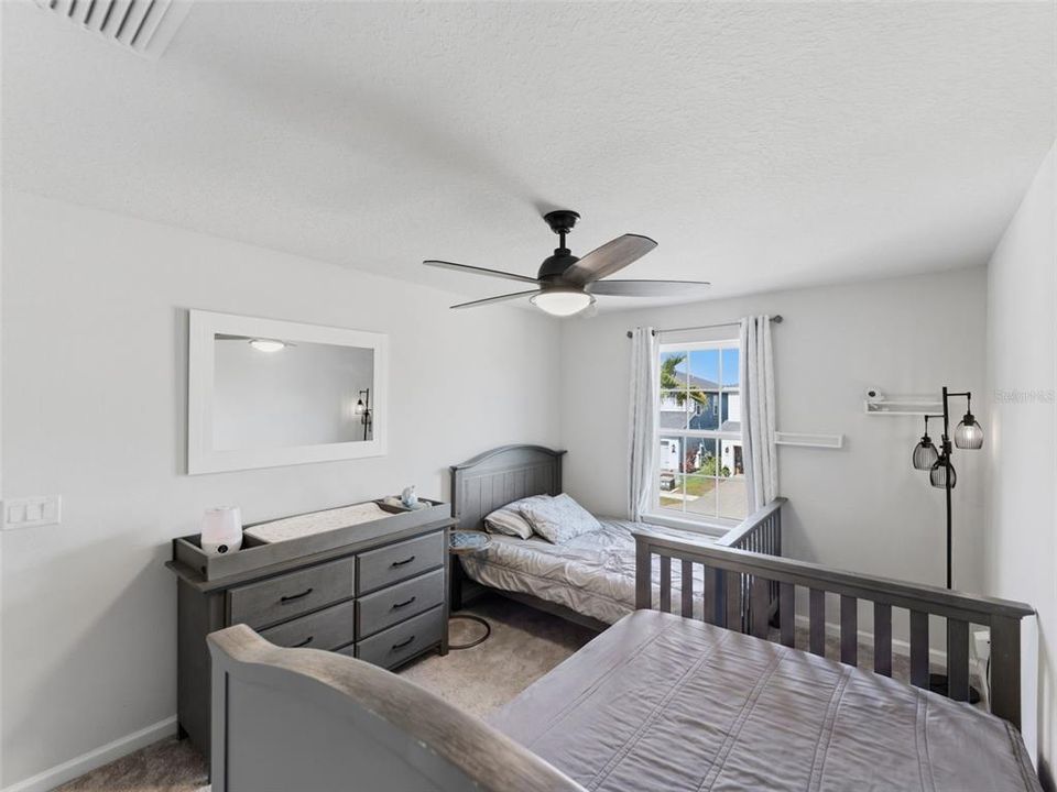 En Venta: $429,900 (4 camas, 2 baños, 2446 Pies cuadrados)