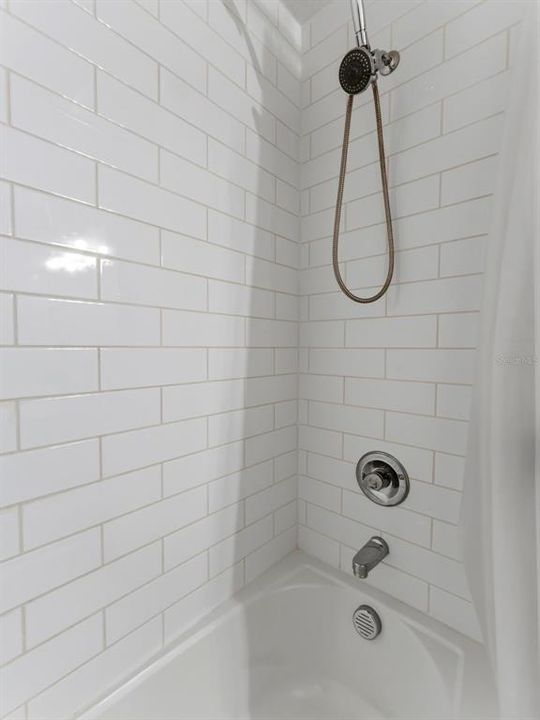 En Venta: $429,900 (4 camas, 2 baños, 2446 Pies cuadrados)