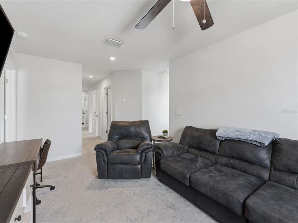 En Venta: $429,900 (4 camas, 2 baños, 2446 Pies cuadrados)