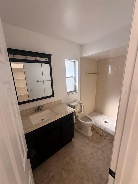 В аренду: $2,450 (4 спален, 2 ванн, 1380 Квадратных фут)