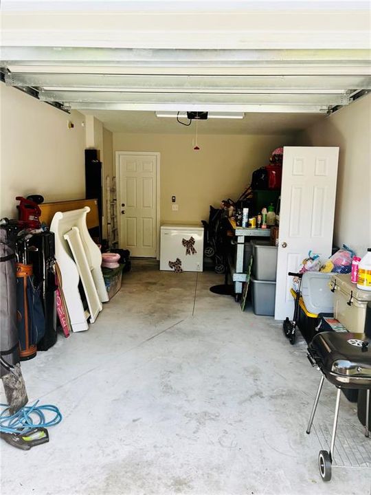 For Sale: $319,000 (4 beds, 2 baths, 1660 Square Feet)