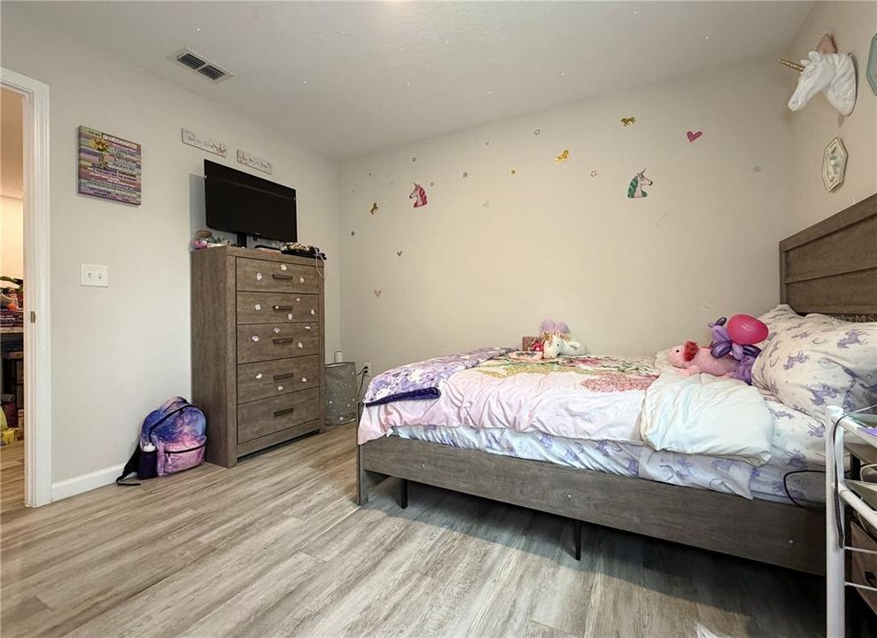 For Sale: $319,000 (4 beds, 2 baths, 1660 Square Feet)
