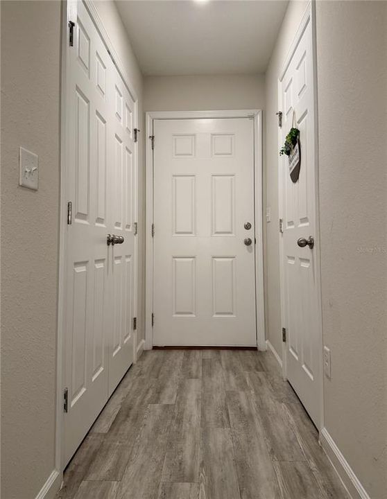 For Sale: $319,000 (4 beds, 2 baths, 1660 Square Feet)