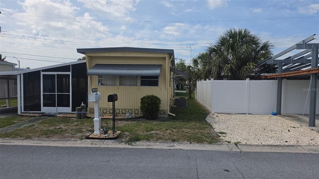 Active With Contract: $77,900 (1 beds, 1 baths, 540 Square Feet)