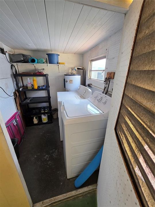 Active With Contract: $77,900 (1 beds, 1 baths, 540 Square Feet)