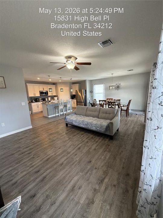 В аренду: $2,800 (4 спален, 2 ванн, 1757 Квадратных фут)