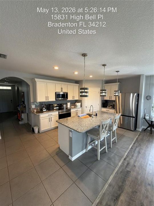 В аренду: $2,800 (4 спален, 2 ванн, 1757 Квадратных фут)