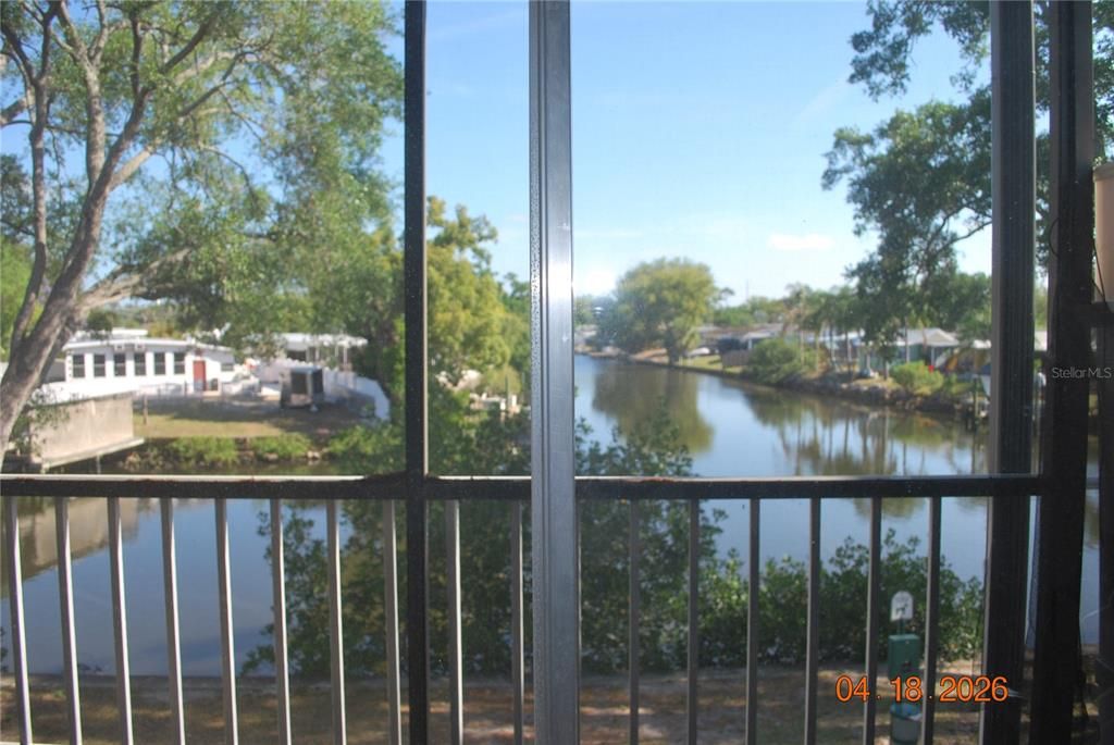 For Sale: $99,900 (2 beds, 1 baths, 1520 Square Feet)