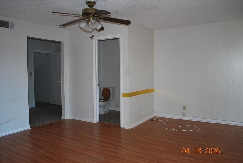 For Sale: $99,900 (2 beds, 1 baths, 1520 Square Feet)
