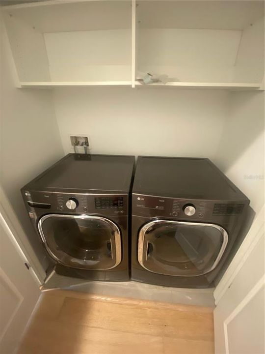 Active With Contract: $4,950 (3 beds, 3 baths, 2982 Square Feet)