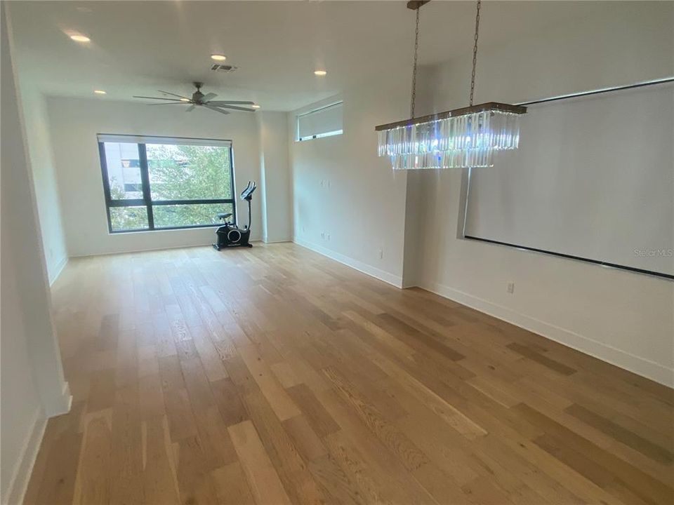 Active With Contract: $4,950 (3 beds, 3 baths, 2982 Square Feet)