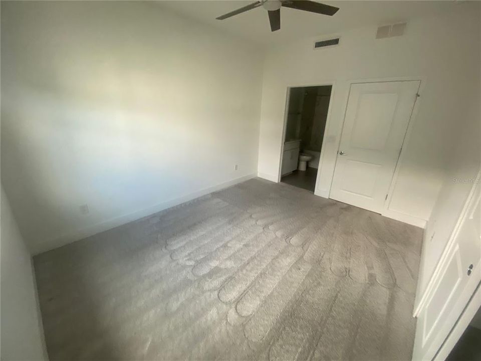 Active With Contract: $4,950 (3 beds, 3 baths, 2982 Square Feet)