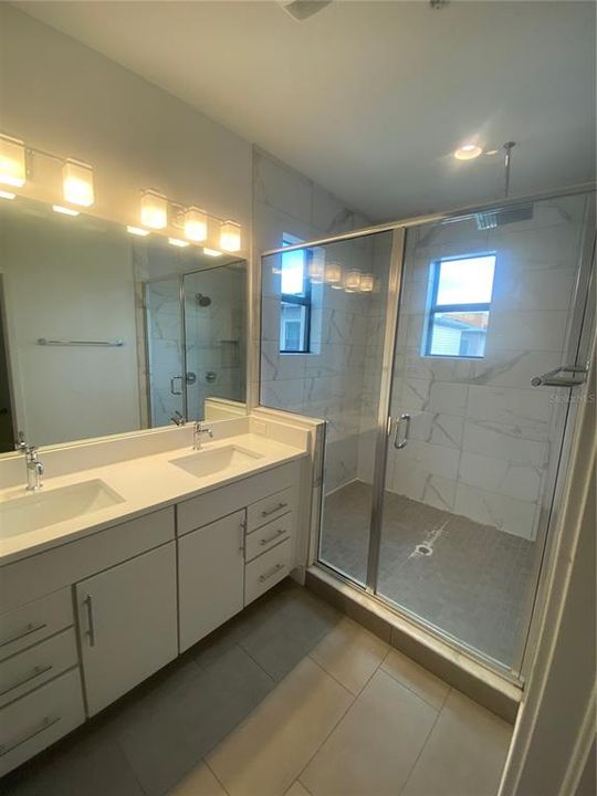 Active With Contract: $4,950 (3 beds, 3 baths, 2982 Square Feet)