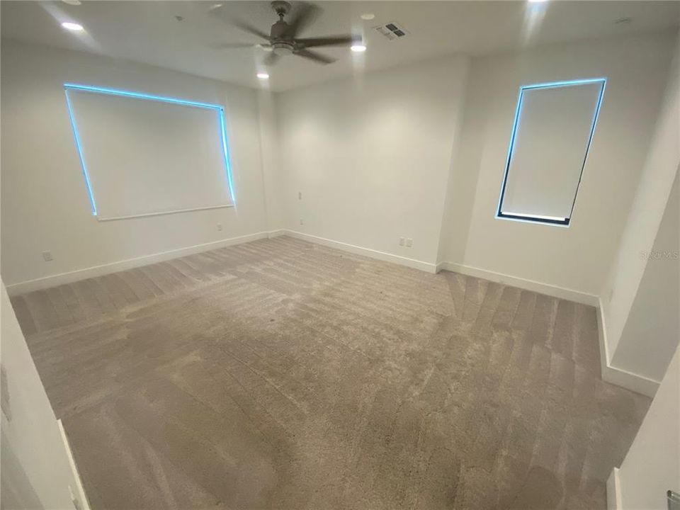 Active With Contract: $4,950 (3 beds, 3 baths, 2982 Square Feet)