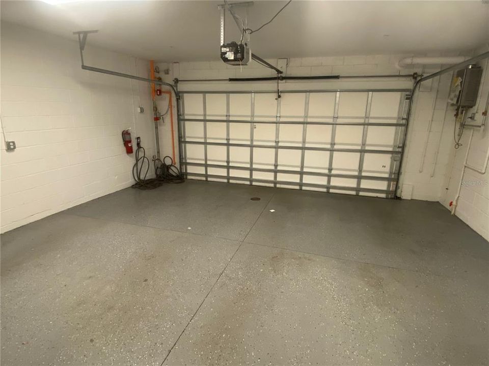 Active With Contract: $4,950 (3 beds, 3 baths, 2982 Square Feet)