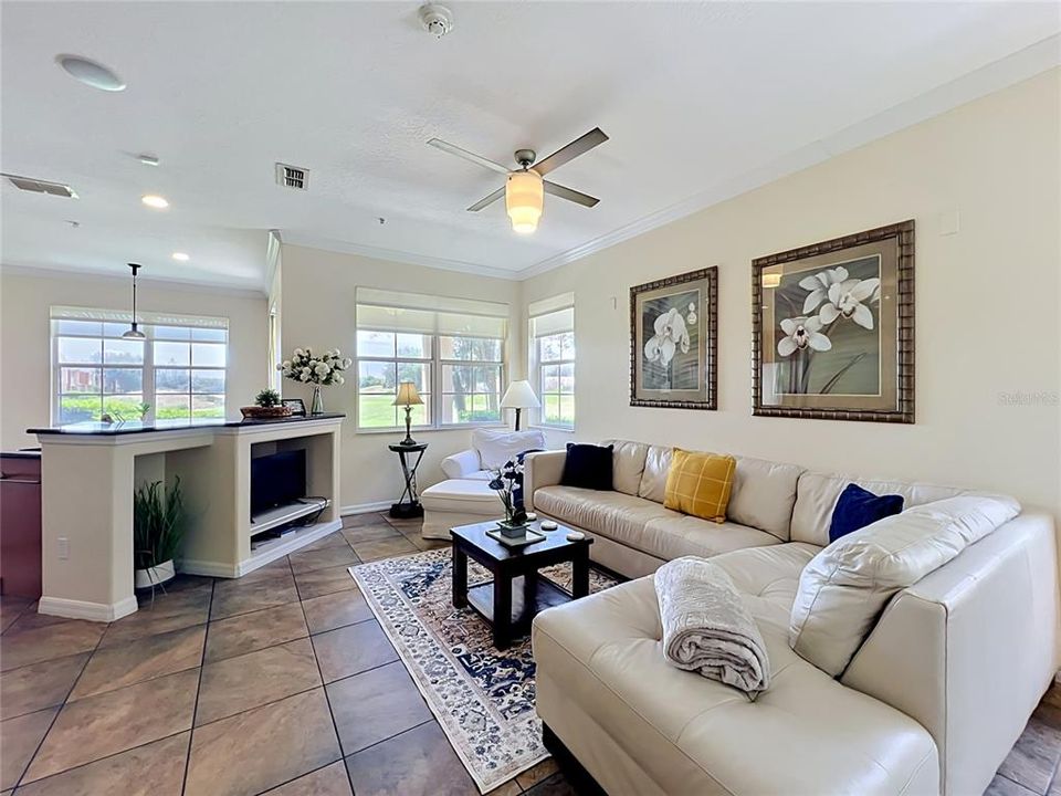 For Sale: $334,000 (4 beds, 2 baths, 1862 Square Feet)