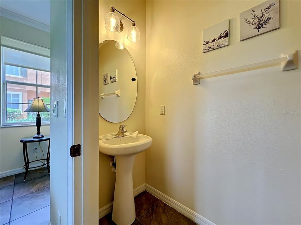 For Sale: $334,000 (4 beds, 2 baths, 1862 Square Feet)