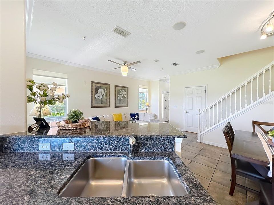 For Sale: $334,000 (4 beds, 2 baths, 1862 Square Feet)
