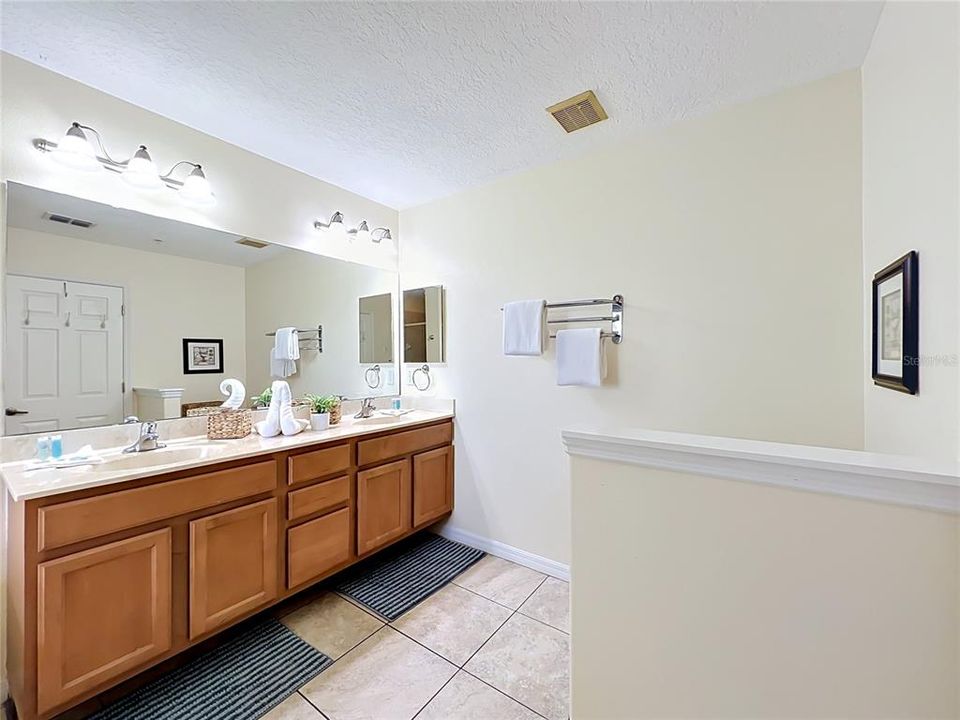 For Sale: $334,000 (4 beds, 2 baths, 1862 Square Feet)