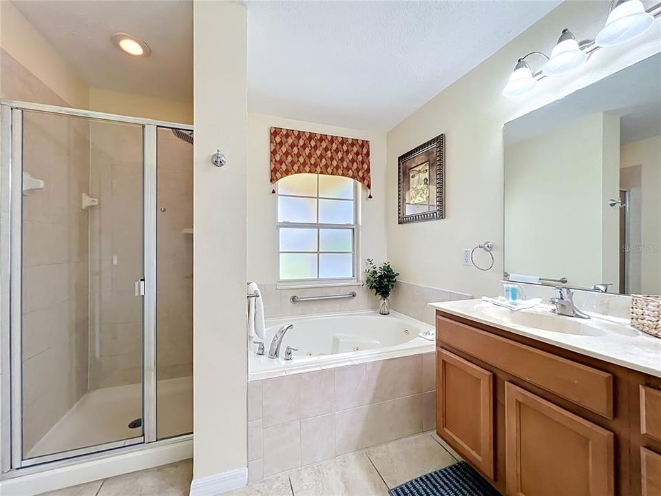 For Sale: $334,000 (4 beds, 2 baths, 1862 Square Feet)