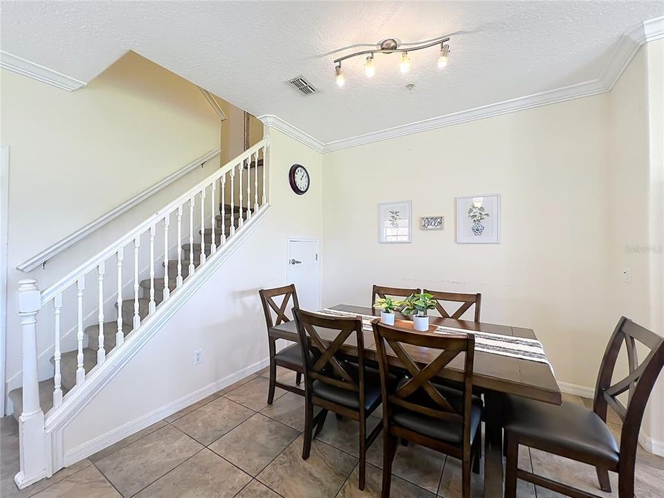 For Sale: $334,000 (4 beds, 2 baths, 1862 Square Feet)
