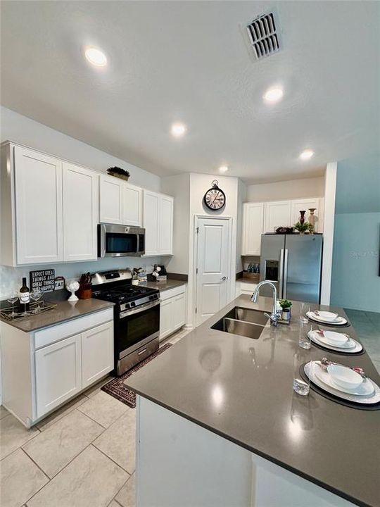 For Sale: $287,500 (3 beds, 2 baths, 1540 Square Feet)