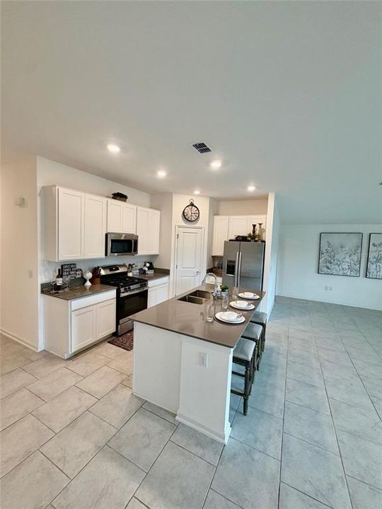 For Sale: $287,500 (3 beds, 2 baths, 1540 Square Feet)