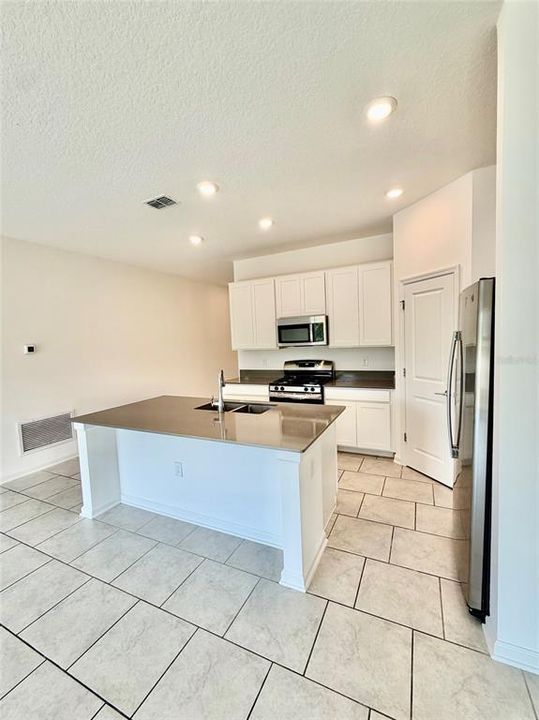 For Sale: $287,500 (3 beds, 2 baths, 1540 Square Feet)