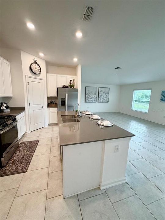 For Sale: $287,500 (3 beds, 2 baths, 1540 Square Feet)
