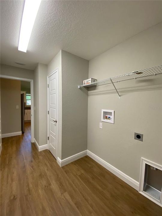В аренду: $1,795 (3 спален, 2 ванн, 1511 Квадратных фут)