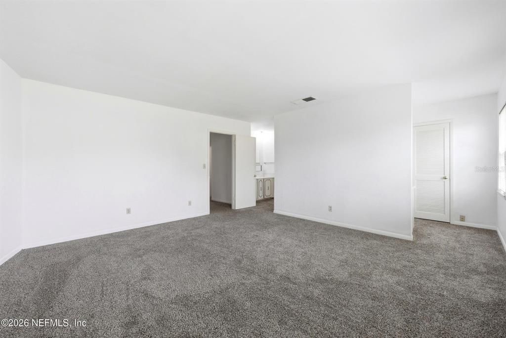 For Sale: $229,400 (3 beds, 2 baths, 1820 Square Feet)