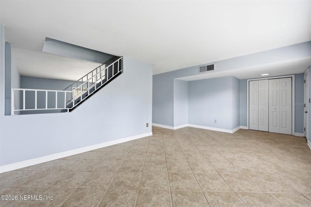 For Sale: $229,400 (3 beds, 2 baths, 1820 Square Feet)