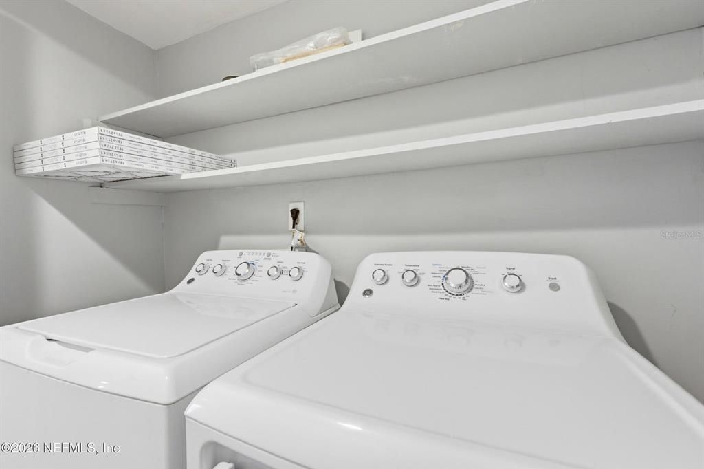 For Sale: $229,400 (3 beds, 2 baths, 1820 Square Feet)