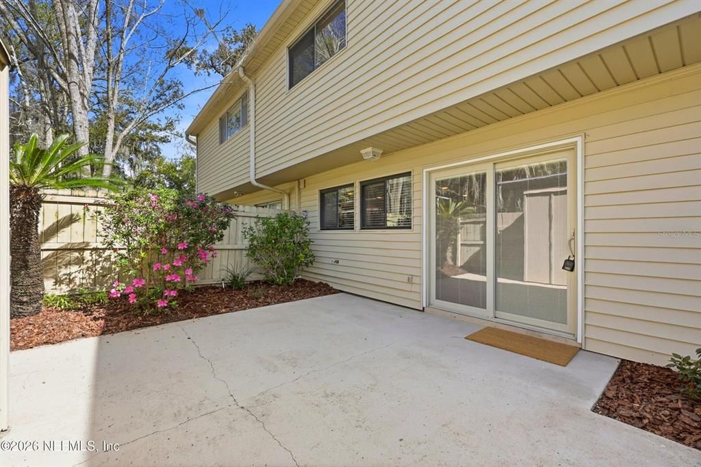 For Sale: $229,400 (3 beds, 2 baths, 1820 Square Feet)