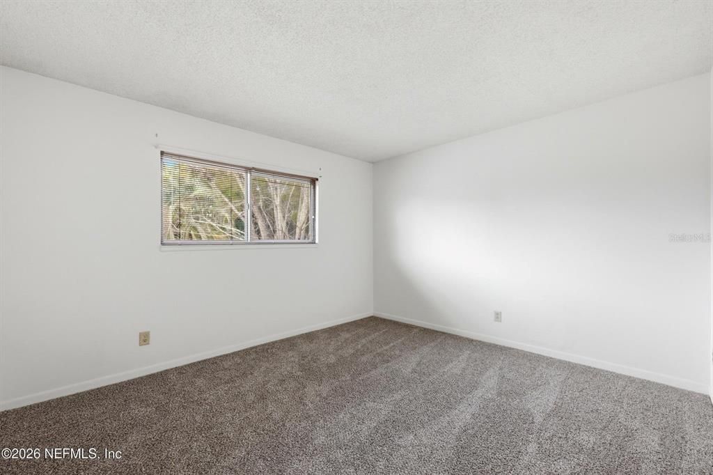 For Sale: $229,400 (3 beds, 2 baths, 1820 Square Feet)