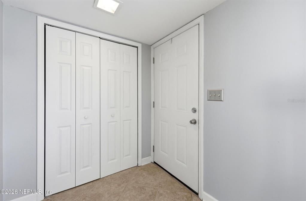 For Sale: $229,400 (3 beds, 2 baths, 1820 Square Feet)