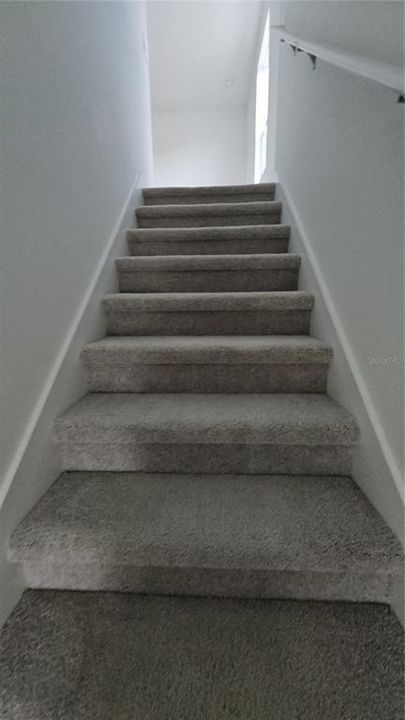 For Rent: $2,150 (5 beds, 2 baths, 2112 Square Feet)